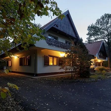 Zseri Vadászház *